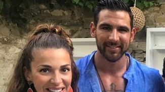 Ετεοκλής Παύλου | Το δώρο του στην Ελένη Χατζίδου και την κόρη τους