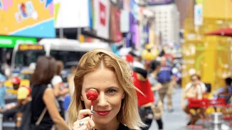 Νάντια Μπουλέ | Για πρώτη φορά έκοψε τα μαλλιά της τόσο κοντά