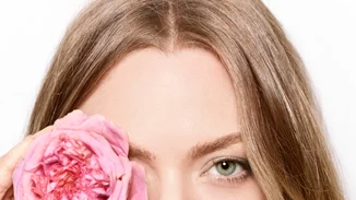 Η Amanda Seyfried είναι η νέα Global Ambassador της Lancôme