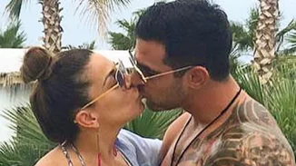 Ελένη Χατζίδου - Ετεοκλής Παύλου | Η πρώτη βόλτα με την κόρη τους (pic)