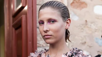 Πώς να πετύχεις το wet look του show Mary Katratzou, που είναι τόσο hot!