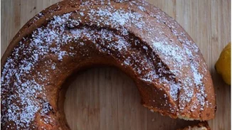 5 συνταγές για υγιεινά κέικ | Με χαρούπι, κουρκουμά, κακάο, λιναρόσπορο ακόμα και παντζάρι!