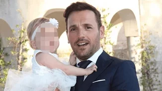 Νίκος Βέρτης | Νονός έγινε ο γνωστός τραγουδιστής (pics)