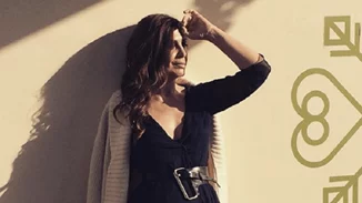 Κατερίνα Διδασκάλου | Τα παπούτσια που φοράει στις «Άγριες Μέλισσες» η Μυρσίνη, ήταν, είναι και θα είναι, η πιο hot τάση