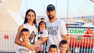 Βασίλης Σπανούλης - Ολυμπία Χοψονίδου | Δες φωτογραφίες από το σπίτι της πολύτεκνης οικογένειας