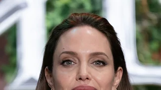 Η νέα σχέση του Brad Pitt έχει κάνει έξαλλη την Angelina Jolie