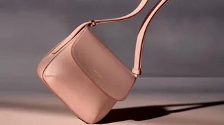 Ένα iconic αξεσουάρ επιστρέφει από το παρελθόν