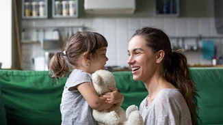 Ανάλυσέ Το | Πώς οι γονείς αναπτύσσουν ναρκισσισμό στο παιδί