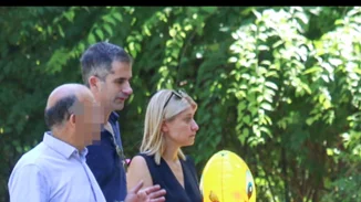 Σία Κοσιώνη – Κώστας Μπακογιάννης | Χαλαρή βόλτα με τον γιο τους (pics)