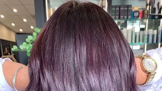 Chocolate Lilac | Η ιδανική απόχρωση για τις μελαχρινές που λατρεύουν αλλά φοβούνται τα έντονα χρώματα στα μαλλιά