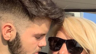 Άγγελος Λάτσιος | Άφησε μουστάκι ο γιος της Ελένης Μενεγάκη (pic)