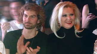 Κατερίνα Γκαγκάκη | Η αγκαλιά στον «Κωνσταντή» από τις «Άγριες Μέλισσες» μετά τη φημολογούμενη σχέση τους (pic)