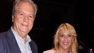 Ρένα Δούρου | Σπάνια επίσημη έξοδος με τον αγαπημένο της, Γιάννη Μπενίση (pics)