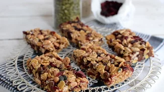 3 εύκολες συνταγές για μπάρες ενέργειας από τον Γαβριήλ Νικολαΐδη