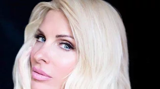 Ελένη Μενεγάκη | Δες με ποιον φωτογραφήθηκε σε σπάνια βραδινή της έξοδο (pic)