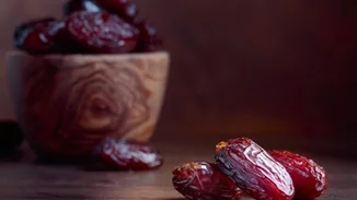 Μουστοκούλουρα με χουρμάδες για το σνακ των παιδιών