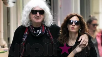 Νίκος Καρβέλας | Με νεαρή συνοδό στην Θεσσαλονίκη