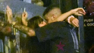 Οι φωτογραφίες που μαρτυρούν τον θυελλώδη έρωτα της Η. Παπαγεωργίου και του Snik, η Θ. Παπαθωμά με τις κόρες της και όσα πρέπει να ξέρεις σήμερα