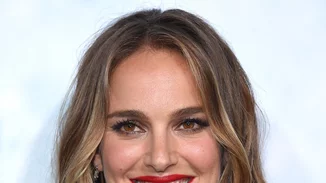 Μόλις ανακαλύψαμε το καλύτερο χρώμα μαλλιών για ξανθές του φετινού χειμώνα