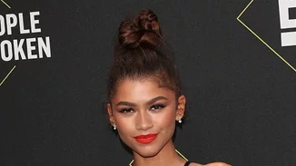 Η απρόσμενη τάση στο μακιγιάζ που επικράτησε στα People's Choice Awards