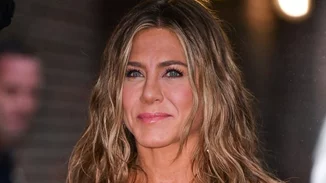 Η Jennifer Aniston με το φόρεμα που όλες οι γυναίκες πρέπει να έχουν στην ντουλάπα τους