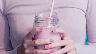 Ο πιο διάσημος celebrity manicurist αποκαλύπτει τι να κάνεις για να διατηρείται το μανικιούρ αναλλοίωτο πάνω από 3 μέρες