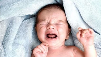 Δεν αφήνουμε τα νεογνά να κλαίνε