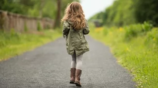 Δε γεννηθήκαμε για να δουλεύουμε, να πληρώνουμε λογαριασμούς και να πεθάνουμε