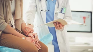 Ξεκινούν οι δωρεάν εξετάσεις για τον καρκίνο του τραχήλου της μήτρας - Ποιες ηλικίες αφορά