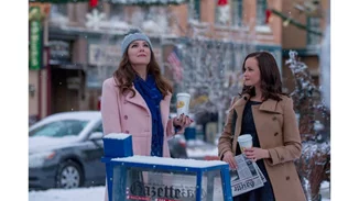 Top 10 | Τα χριστουγεννιάτικα επεισόδια από τις αγαπημένες μας σειρές