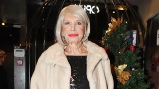 Ρίκα Διαλυνά | Λίγο πριν γίνει 90, την είδαμε με δερμάτινο παντελόνι και μείναμε με το στόμα ανοιχτό