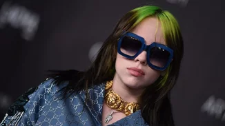 Η Billie Eilish έκανε την πιο απρόσμενη αλλαγή στα μαλλιά της