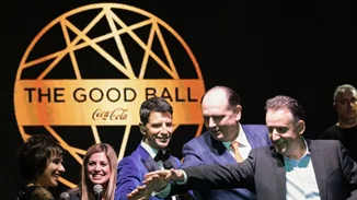 The Good Ball by Coca-Cola | Βρεθήκαμε στην πιο ιδιαίτερη Χριστουγεννιάτικη εκδήλωση!