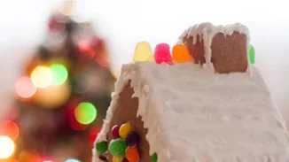 H συνταγή για το πιο νόστιμο μπισκοτόσπιτο βήμα βήμα (είναι πιο εύκολο απ’ ότι νομίζεις)