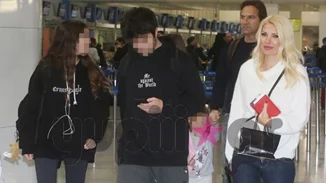 Ελένη Μενεγάκη | Με την οικογένεια της στο αεροδρόμιο - Όλες οι φωτογραφίες