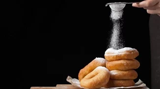 Υγιεινά donuts με μπανάνα χωρίς ζάχαρη