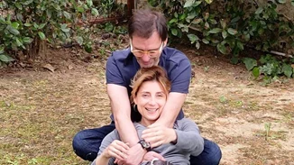 Ευδοκία Ρουμελιώτη-Νικηφόρος Χαραγκιώνης | Νέα πλάνα από το λιτό σπίτι του ζευγαριού