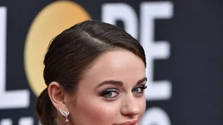 Η Patricia Arquette χτύπησε την Joey King με το βραβείο της