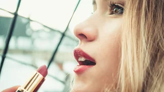 Τα 8 καλύτερα tips ομορφιάς που μάθαμε από το TikTok