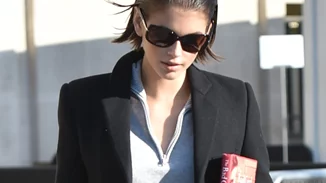 To αγαπημένο look της Κaia Gerber είναι βασισμένο σε staples και μπορείς να το αντιγράψεις πολύ εύκολα