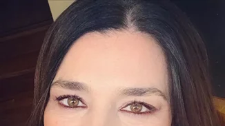 Η Μαρία Ναυπλιώτου «ξέσπασε» στα μαλλιά της αλλάζοντας τελείως το στυλ τους