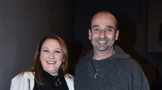 Ρένια Λουιζίδου | Η σπάνια βραδινή εμφάνιση με τον σύζυγό της, Θάνο Κωνσταντάκη