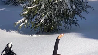 Κωνσταντίνα Σπυροπούλου | Περιπετειώδης απόδραση στον χιονισμένο Παρνασσό (pics,video)