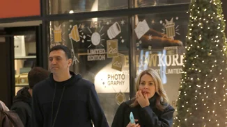 Τζένη Μπαλατσινού | Να τι φόρεσε αυτή τη φορά για να βγει με τον σύζυγό της