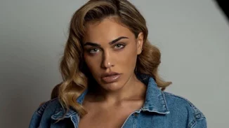 Κόνι Μεταξά | Ποζάρει και μάς δείχνει το εντυπωσιακό σπίτι της