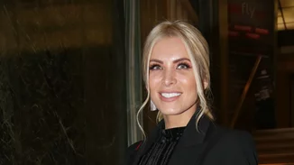 Η Κατερίνα Καινούργιου στο κομμωτήριο | Να τι επέλεξε να κάνει αυτή τη φορά (pics)