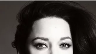 Η Marion Cotillard γίνεται για πρώτη φορά το πρόσωπο του εμβληματικού αρώματος CHANEL No5