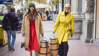 Ηλιάνα Παπαγεωργίου - Έλενα Χριστοπούλου | Τα looks τους σε πρόσφατο event ήταν η αποθέωση των χρωμάτων