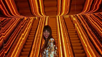 Οι λεπτομέρειες κάνουν τη διαφορά | Το ρομαντικό outfit της Ηλιάνας Παπαγεωργίου για τις 14 Φλεβάρη