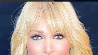 Νατάσα Θεοδωρίδου | Στο πλευρό της κόρης της η τραγουδίστρια: «Οτιδήποτε γράφτηκε σήμερα είναι ανυπόστατο και ψευδές»